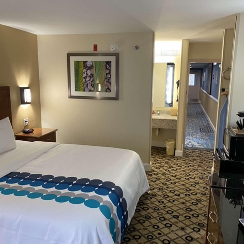 Skyland Inn And Suites Atlanta Airport South